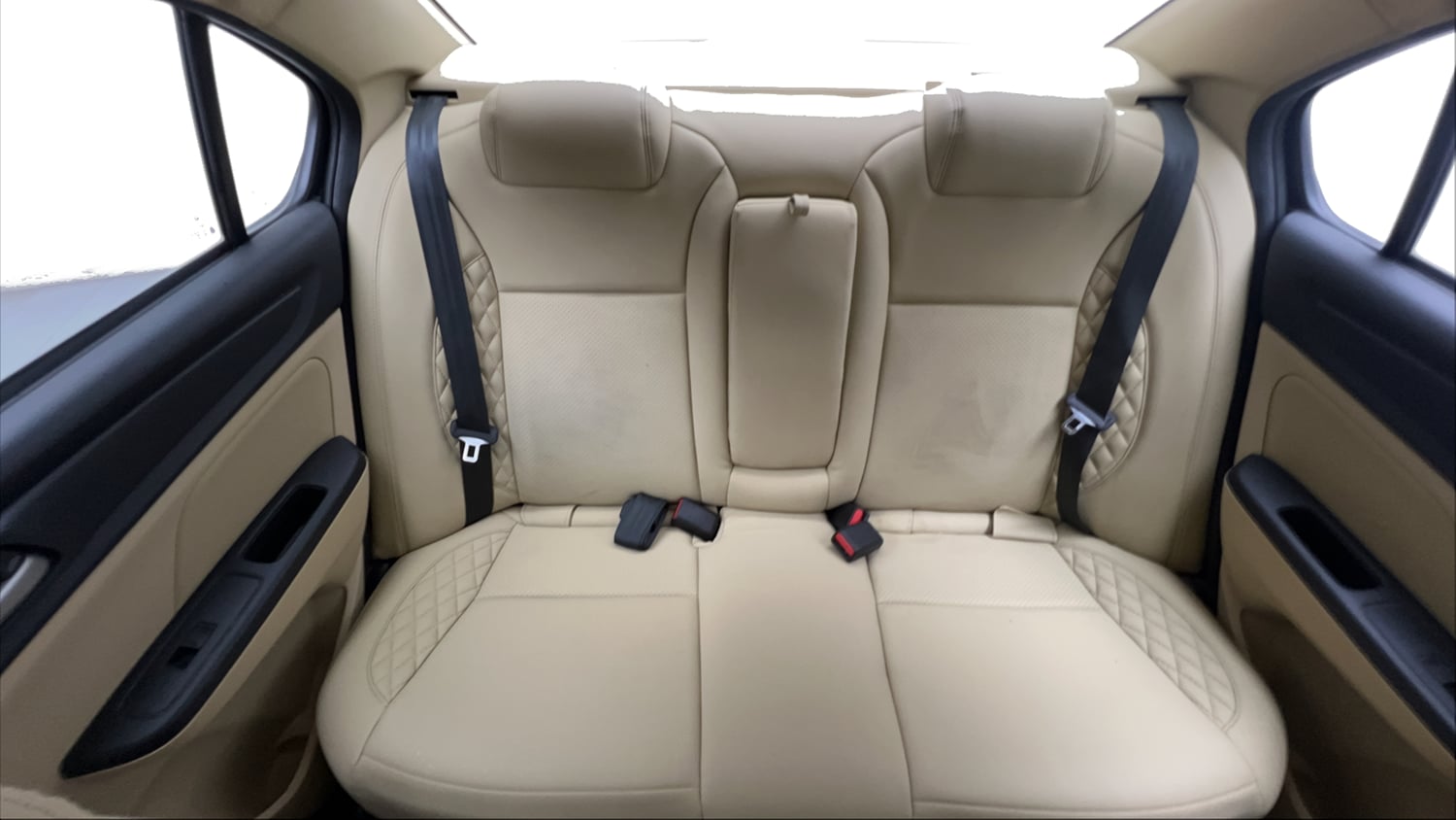 Used 2023 Honda Amaze VX 1.2 Petrol CVT Petrol Automatic interior REAR SEAT CONDITION VIEW