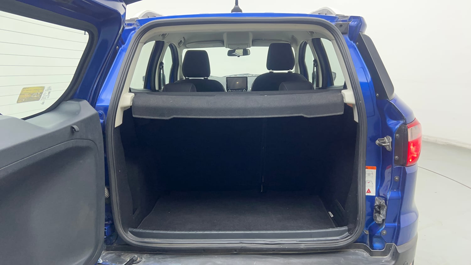Used 2018 Ford EcoSport Titanium 1.5L Ti-VCT Petrol Manual interior DICKY INSIDE VIEW