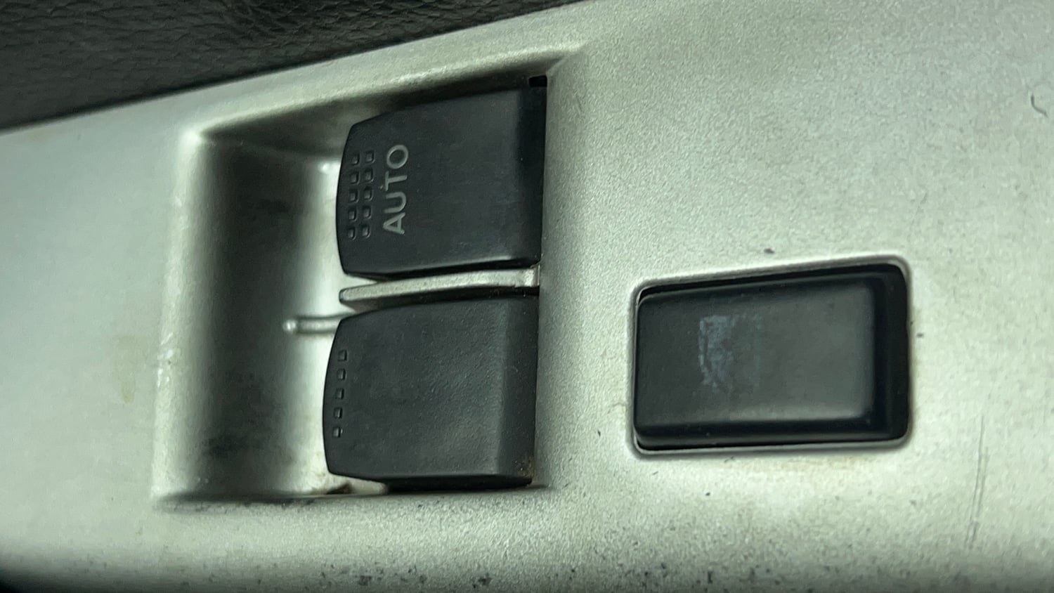 Used 2015 Maruti Suzuki Wagon R LXI CNG Cng Manual top_features Power windows