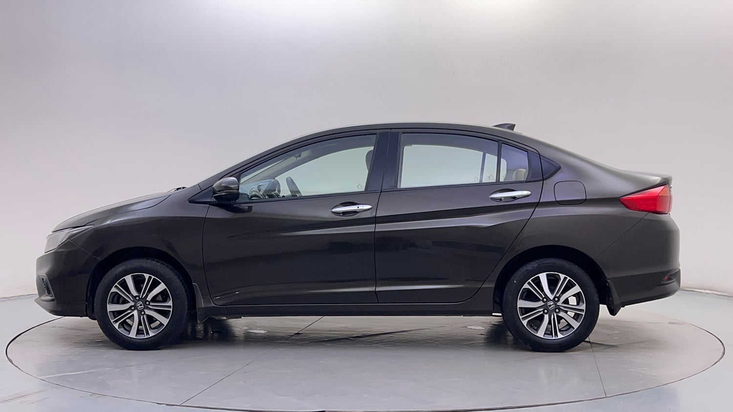 Used 2017 Honda City V Petrol Petrol Manual exterior LEFT SIDE VIEW