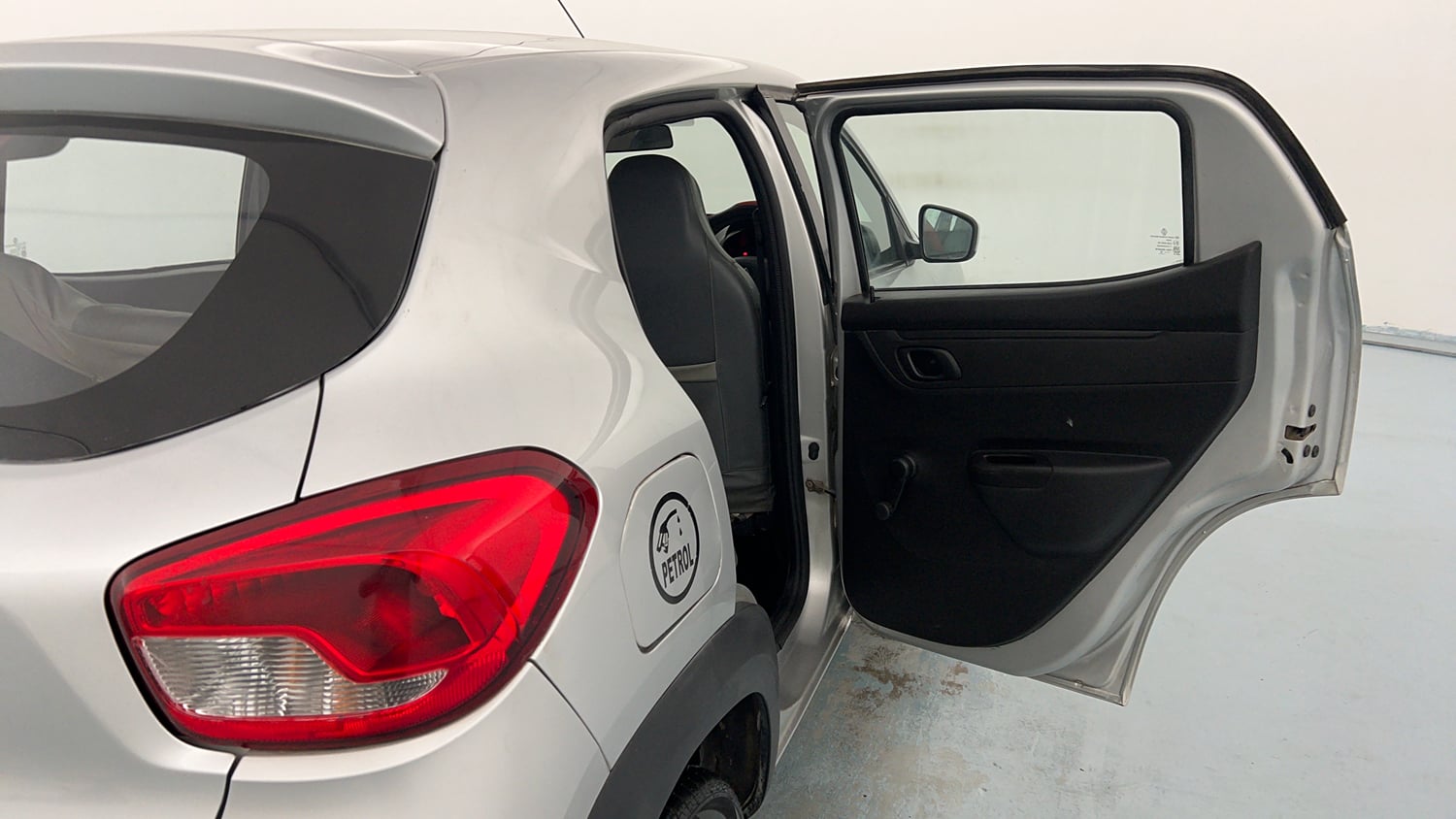 Used 2018 Renault Kwid 1.0 RXT Opt Petrol Manual interior RIGHT REAR DOOR OPEN VIEW