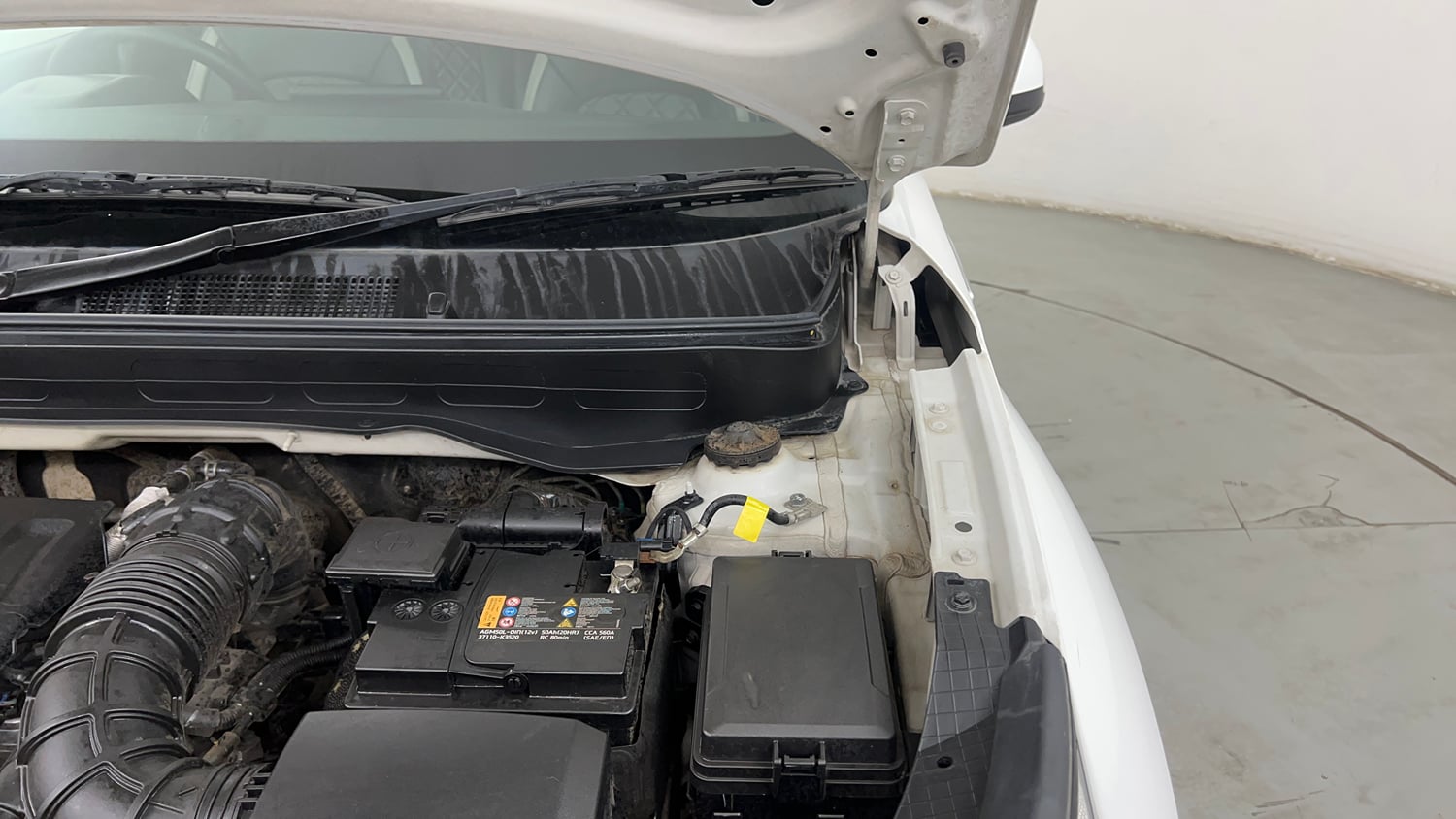 Used 2024 Hyundai Venue SX (O) 1.0 Turbo DCT Petrol Automatic engine ENGINE LEFT SIDE HINGE & APRON VIEW