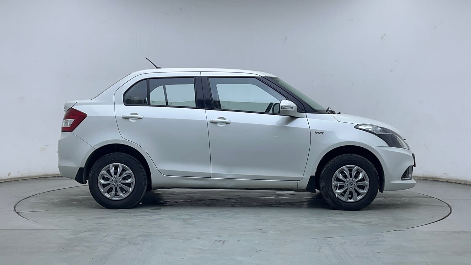 Used 2015 Maruti Suzuki Swift Dzire VXI Petrol Manual exterior RIGHT SIDE VIEW