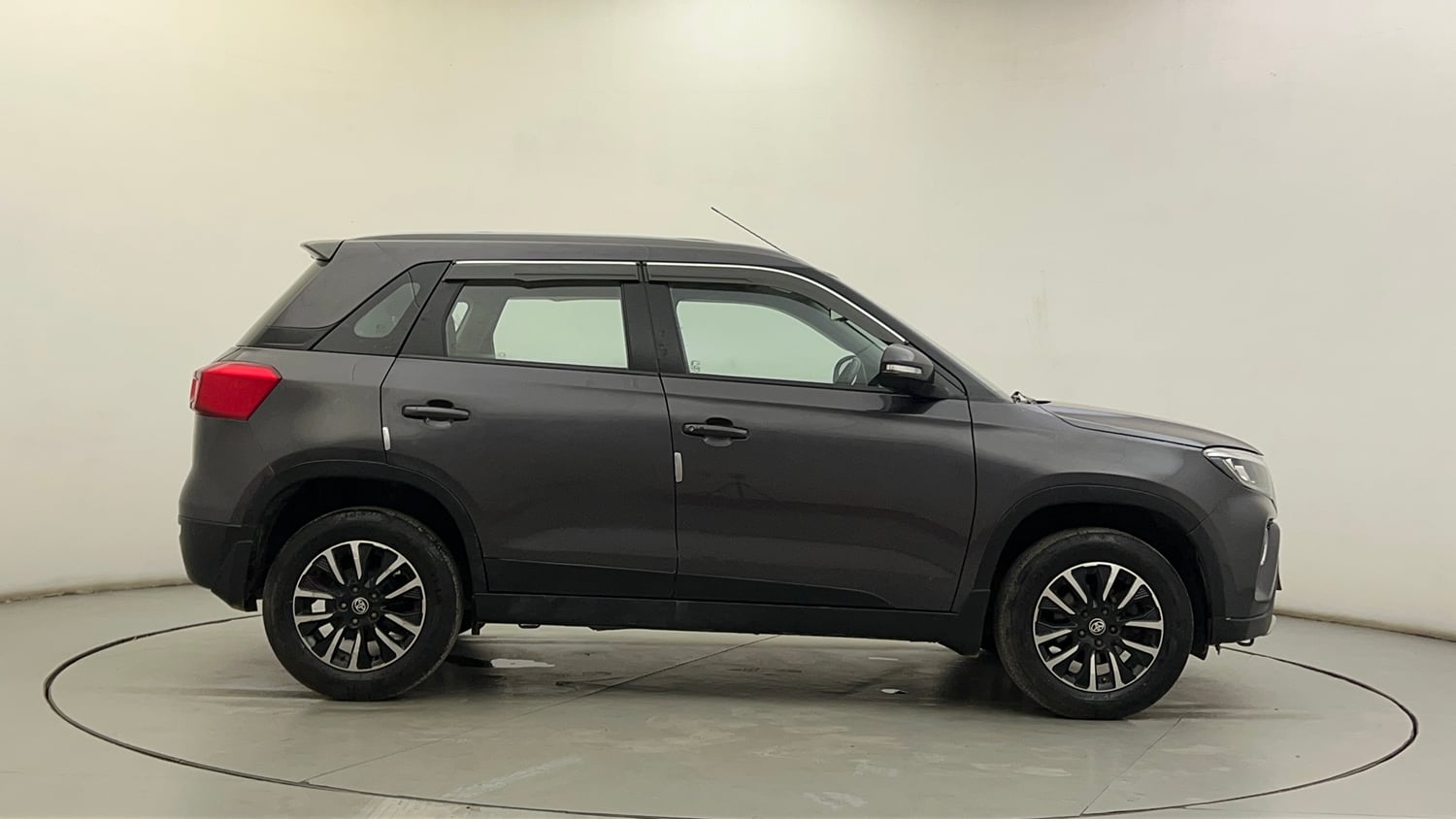 Used 2022 Toyota Urban Cruiser Premium Grade AT Petrol Automatic exterior RIGHT SIDE VIEW