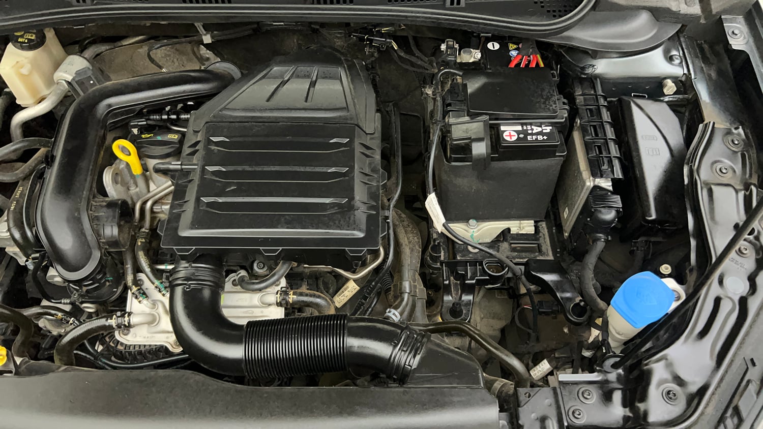 Used 2024 Volkswagen Virtus Highline 1.0 TSI MT Petrol Manual engine ENGINE LEFT SIDE VIEW