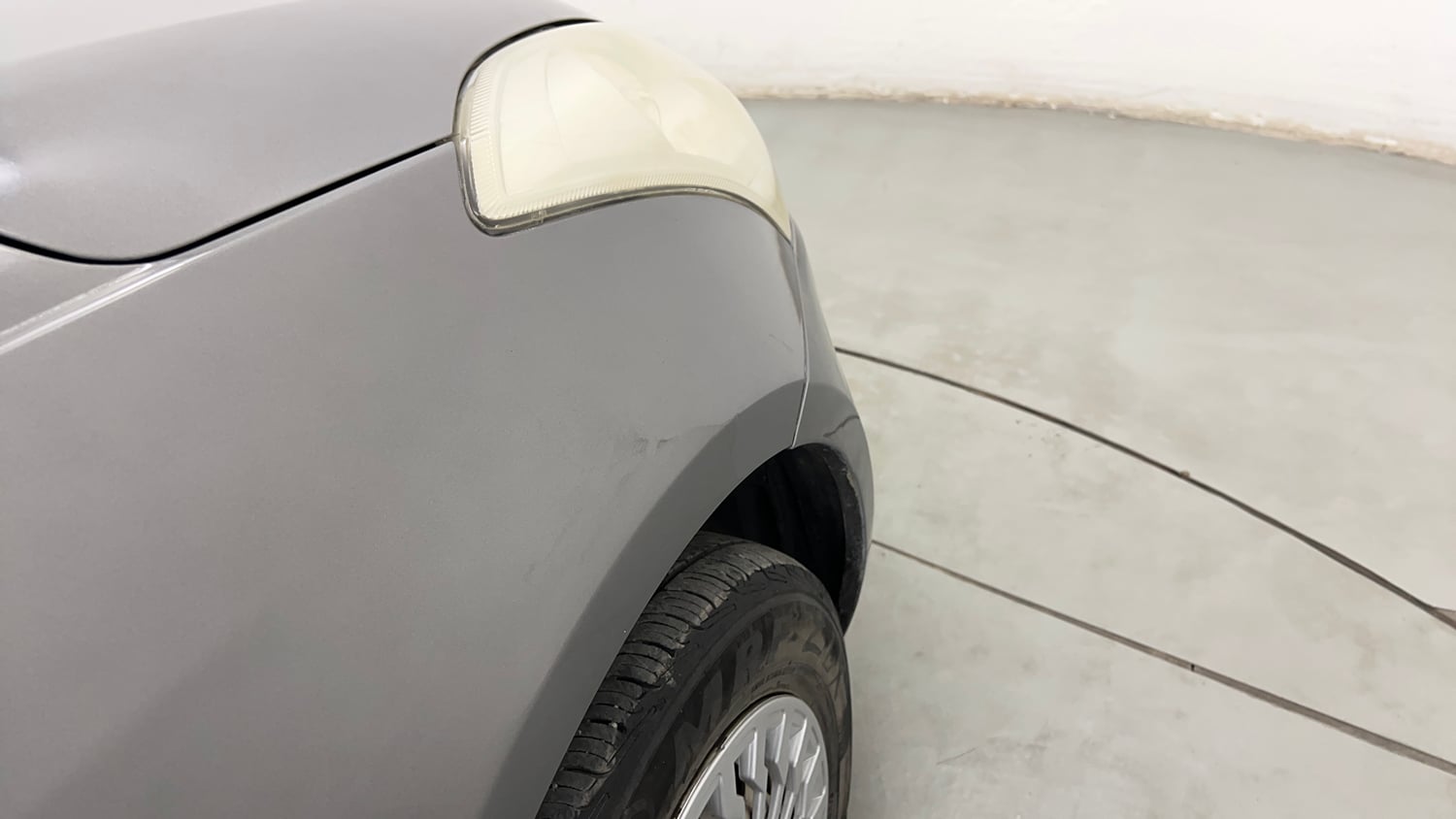 Used 2014 Maruti Suzuki Swift LXi Petrol Manual dents MINOR SCRATCH