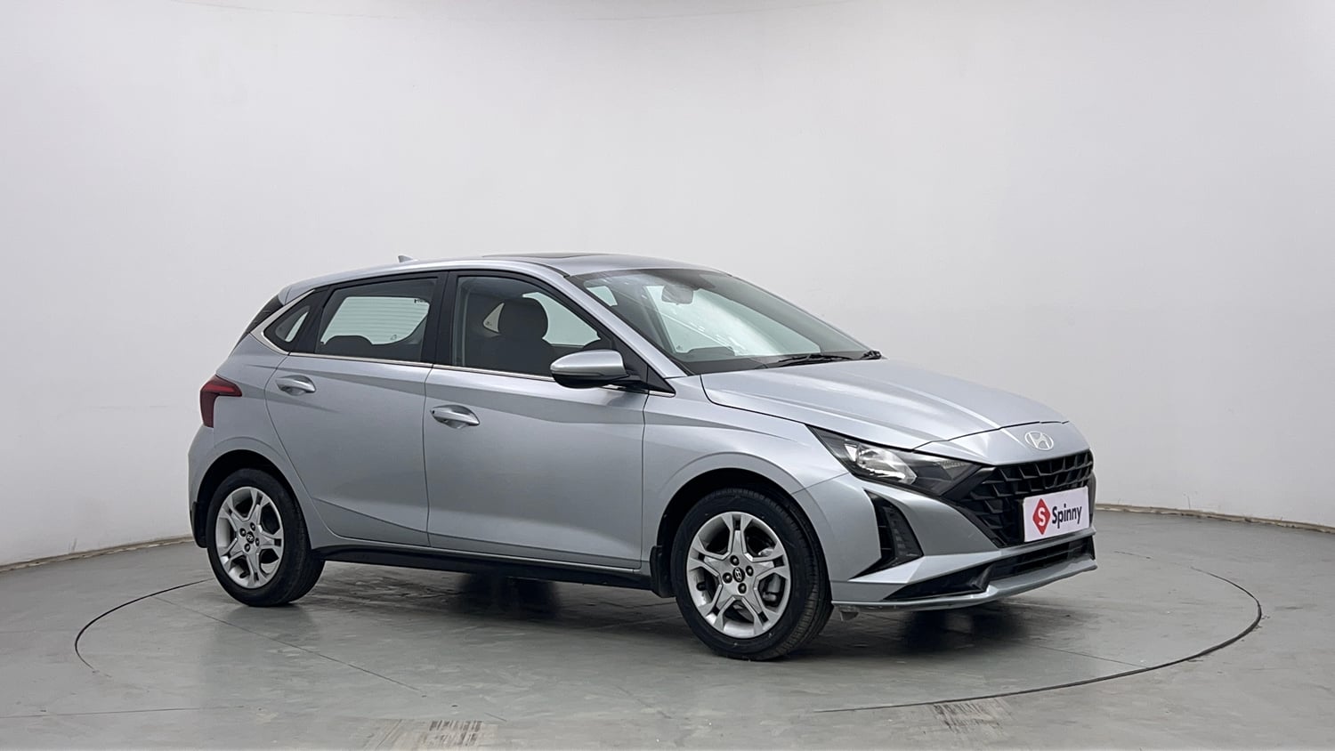 Used 2024 Hyundai i20 Sportz (O) 1.2 MT Petrol Manual exterior RIGHT FRONT CORNER VIEW