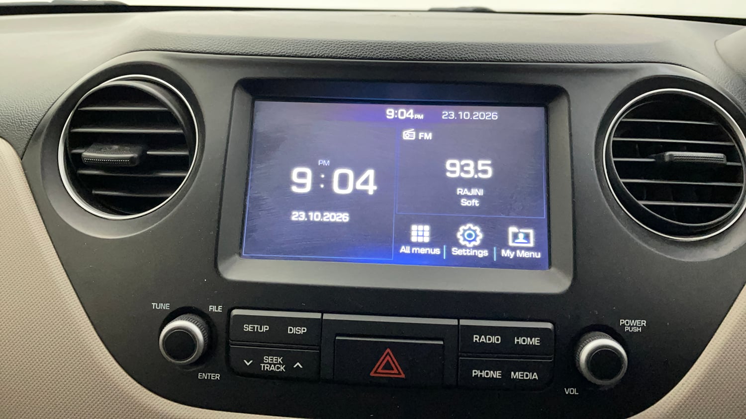 Used 2018 Hyundai Grand i10 Sportz (O) 1.2 Kappa VTVT Petrol Manual top_features Integrated (in-dash) music system