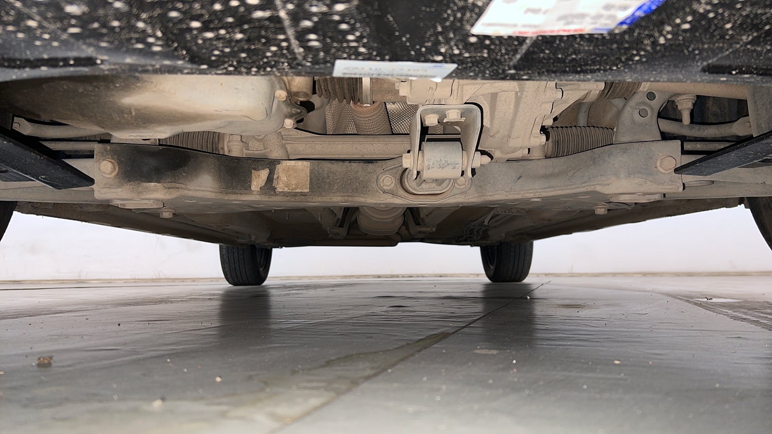 Used 2024 Hyundai i20 Sportz (O) 1.2 MT Petrol Manual extra FRONT LEFT UNDERBODY VIEW