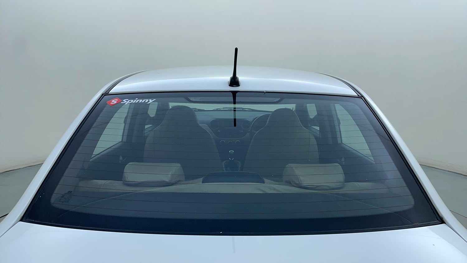 Used 2016 Hyundai Xcent S 1.2 Petrol Manual exterior BACK WINDSHIELD VIEW