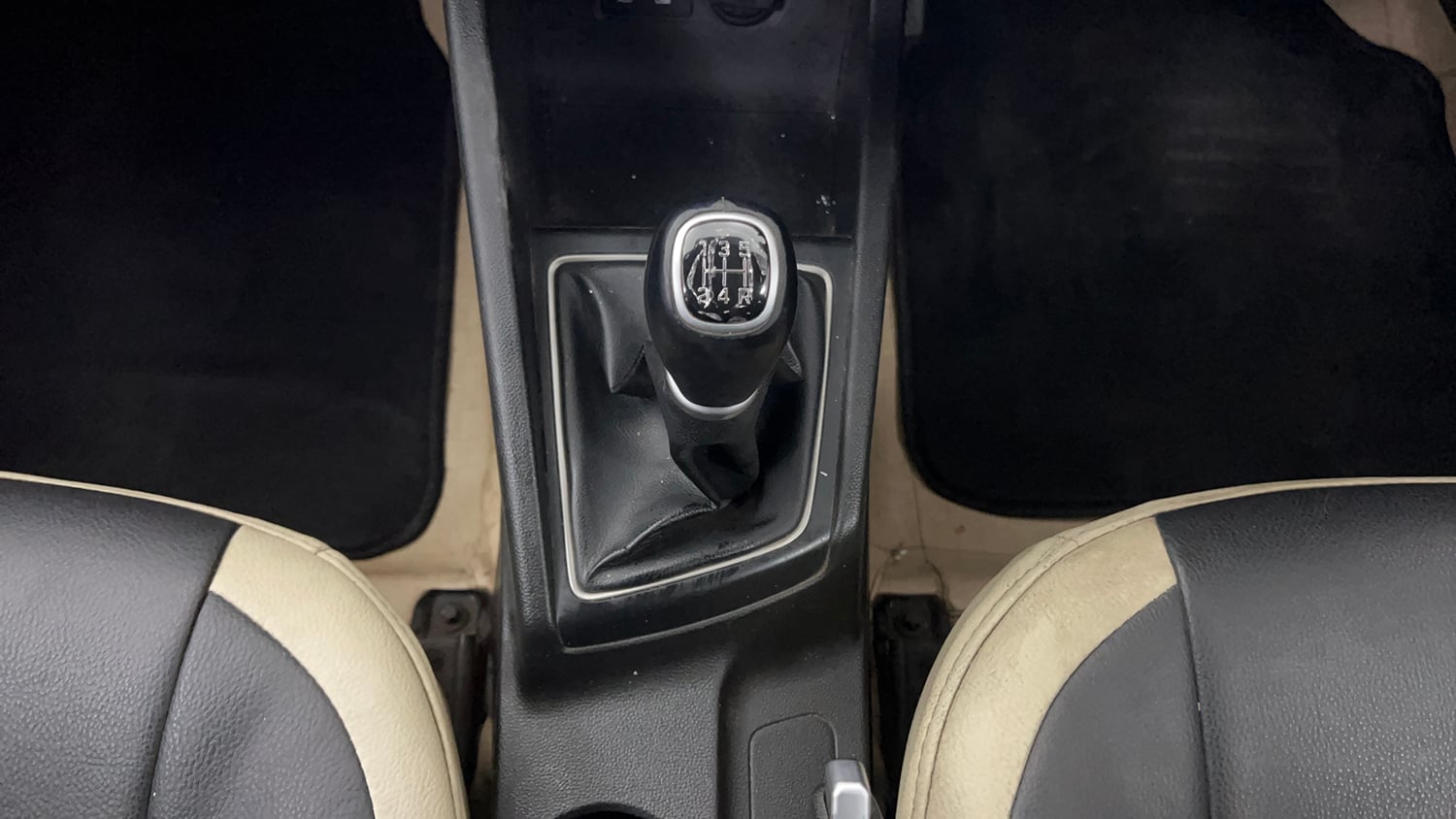 Used 2015 Hyundai Elite i20 Asta 1.2 Petrol Manual interior GEAR  KNOB VIEW