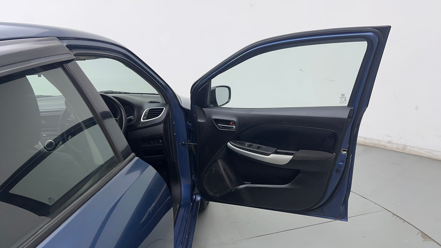 Used 2016 Maruti Suzuki Baleno Delta 1.2 Petrol Manual interior RIGHT FRONT DOOR OPEN VIEW