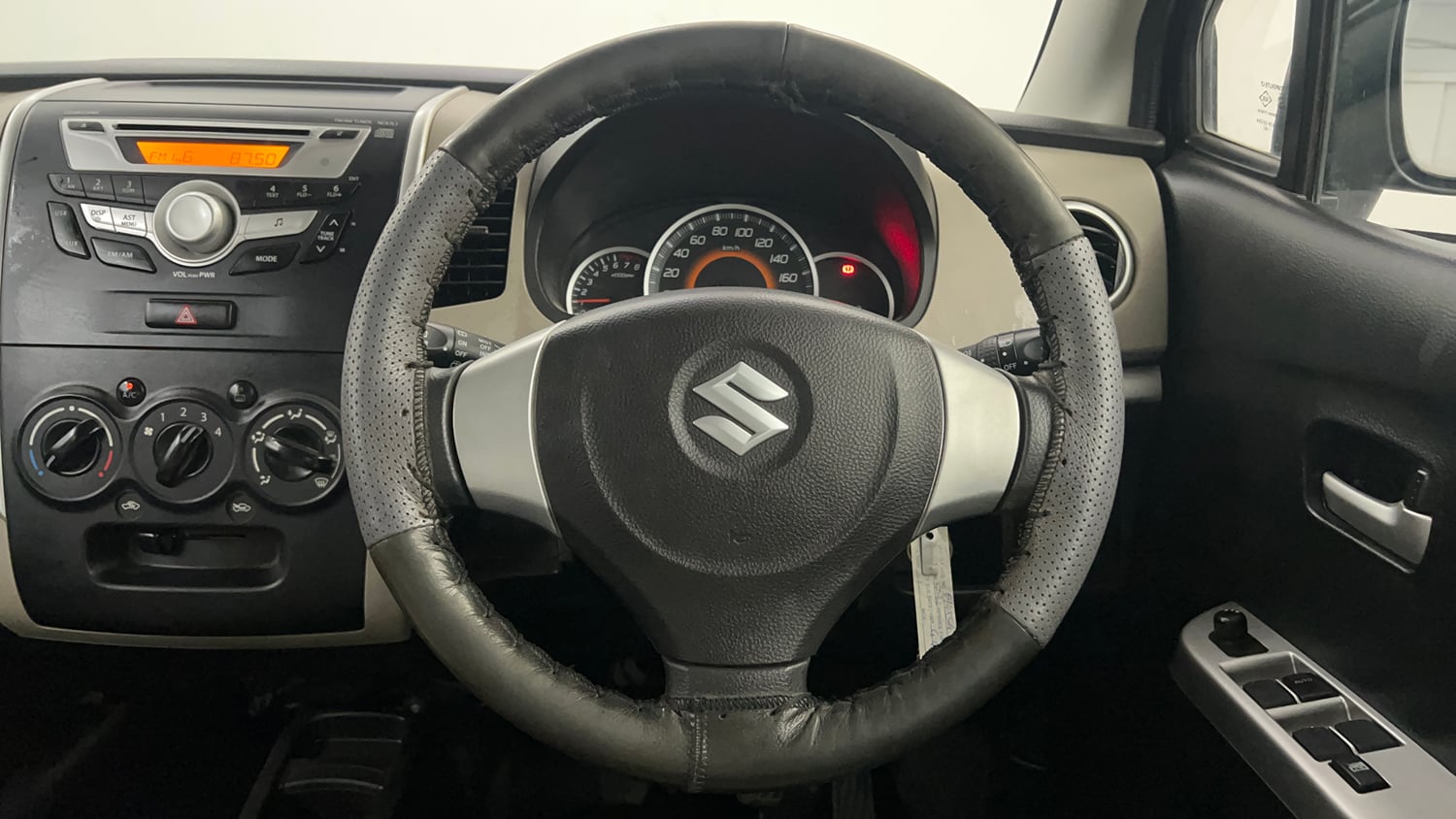 Used 2014 Maruti Suzuki Wagon R VXI Petrol Manual interior STEERING VIEW