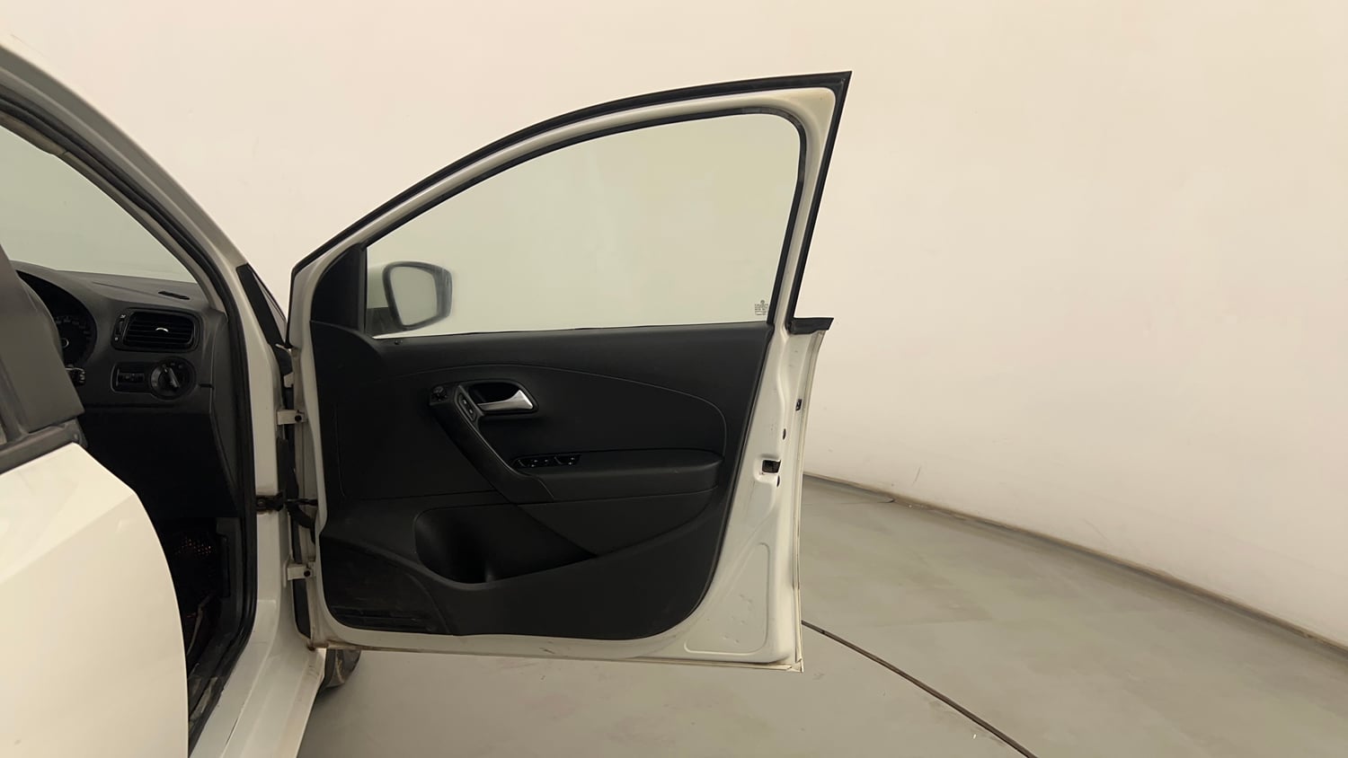 Used 2015 Volkswagen Polo Comfortline 1.5L (D) Diesel Manual interior RIGHT FRONT DOOR OPEN VIEW