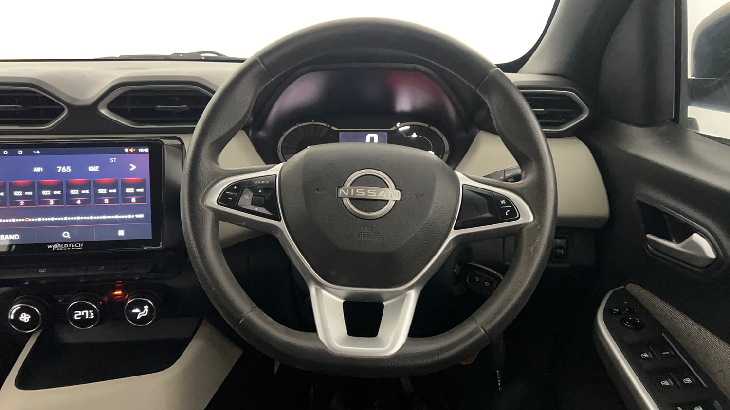 Used 2021 Nissan Magnite XL Petrol Manual interior STEERING VIEW