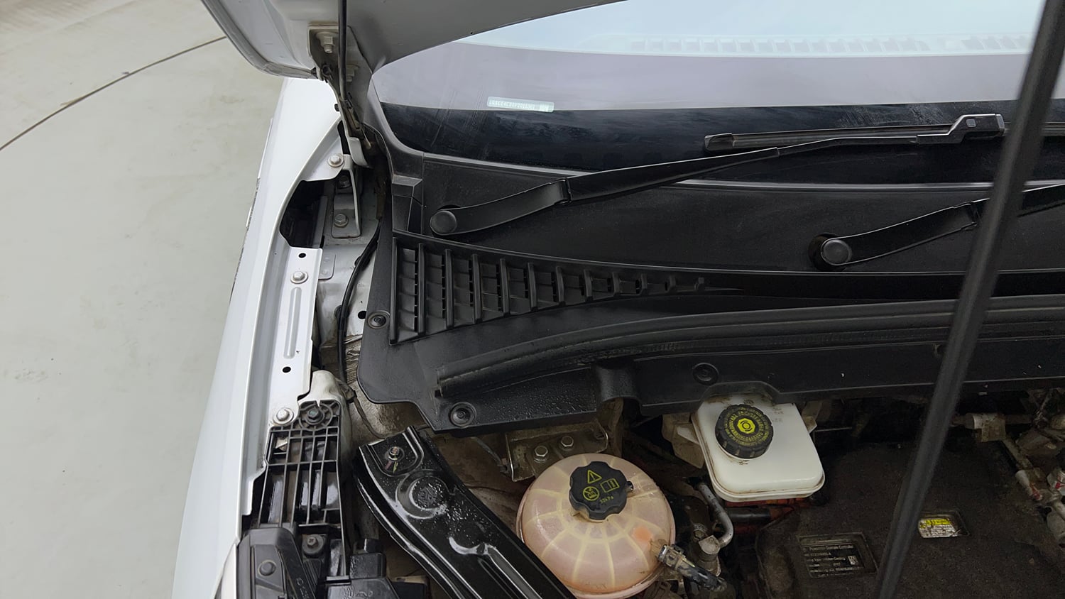 Used 2023 BYD Atto 3 Extended Range Electric Automatic engine ENGINE RIGHT SIDE HINGE & APRON VIEW