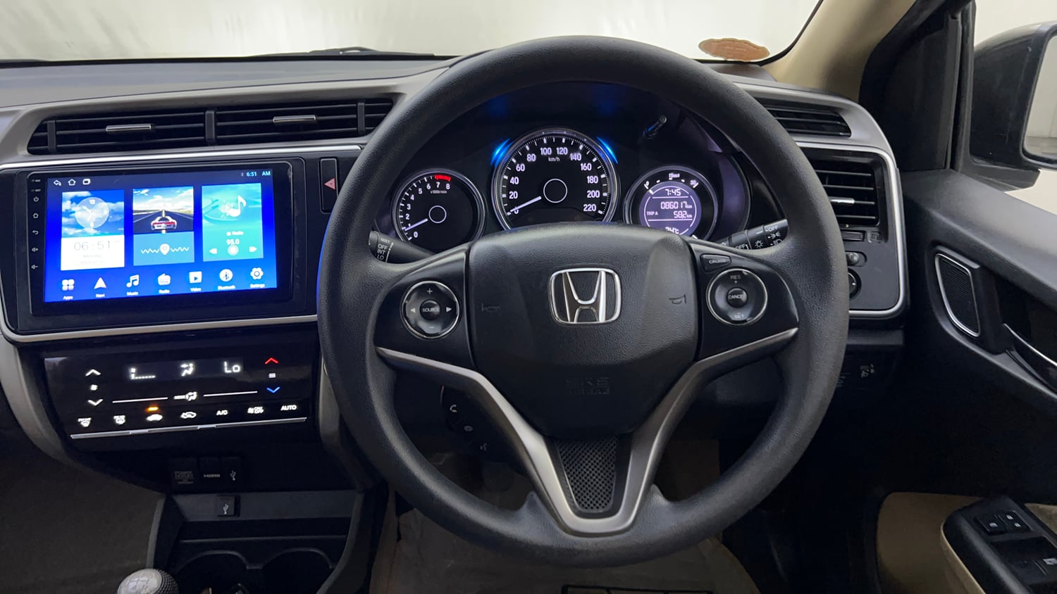 Used 2017 Honda City V Petrol Petrol Manual interior STEERING VIEW