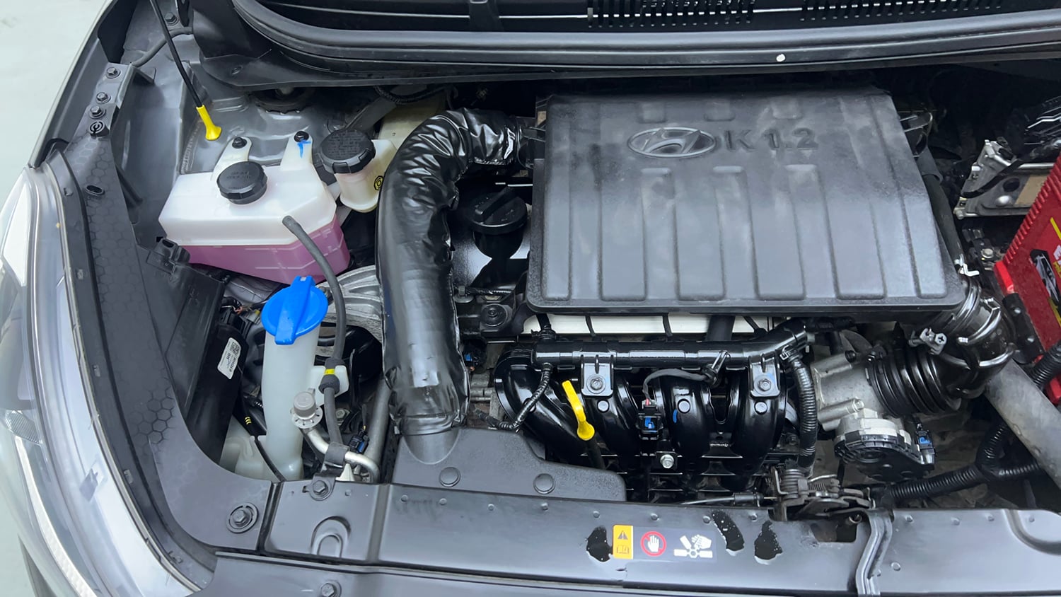 Used 2021 Hyundai Aura SX Plus 1.2 AMT Petrol Petrol Automatic engine ENGINE RIGHT SIDE VIEW