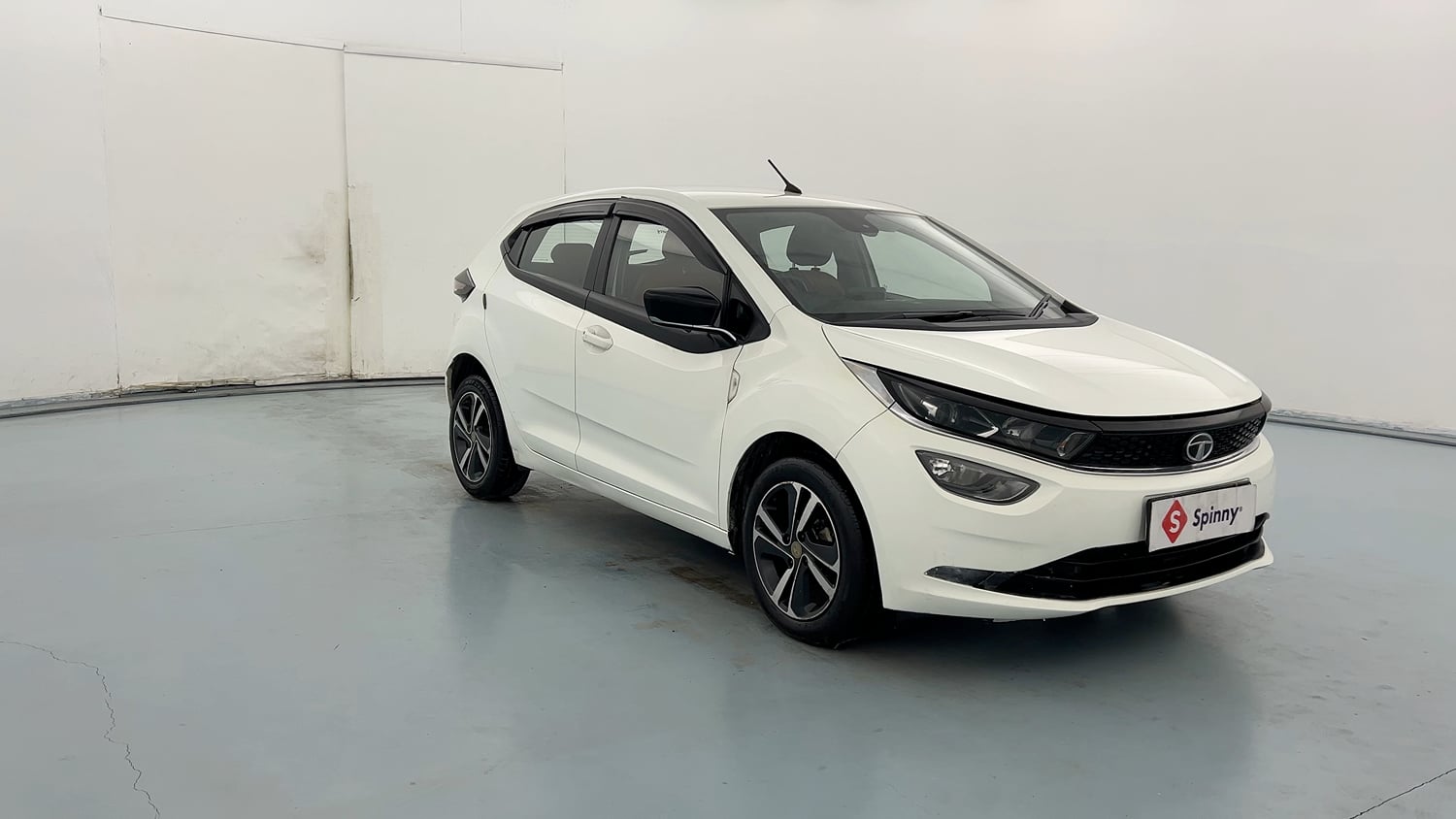 Used 2020 Tata Altroz XZ Petrol Petrol Manual exterior RIGHT FRONT CORNER VIEW