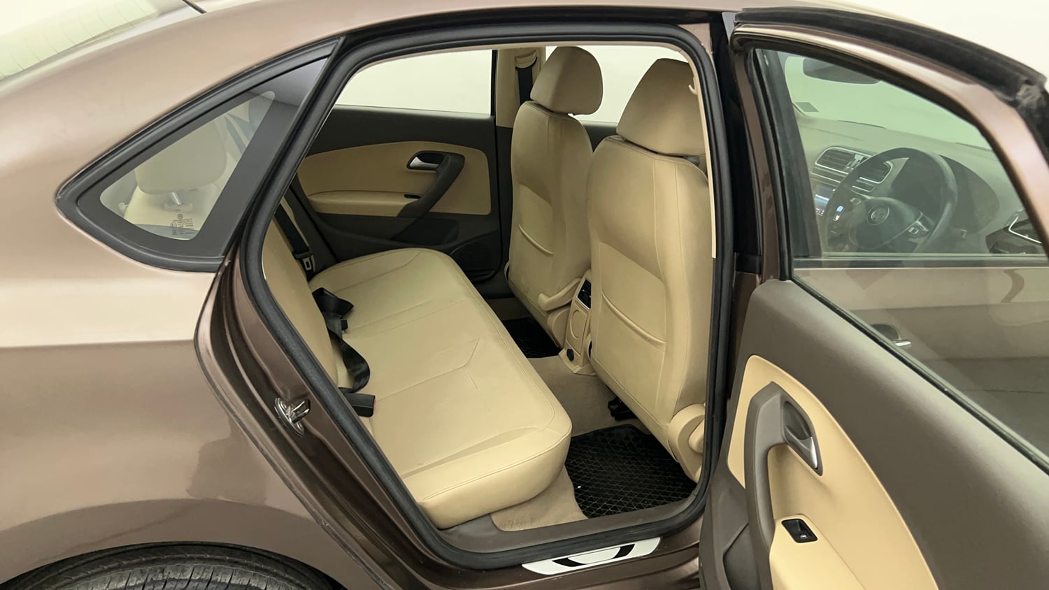 Used 2019 Volkswagen Vento Highline 1.6 (P) Petrol Manual interior RIGHT SIDE REAR DOOR CABIN VIEW