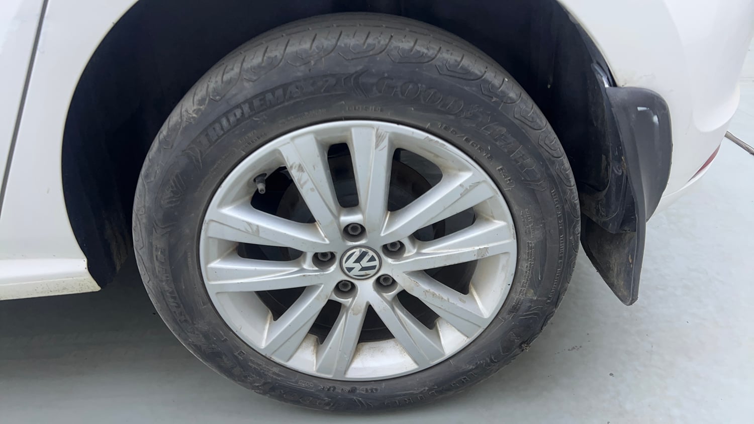 Used 2016 Volkswagen Polo GT TSI Petrol Automatic tyres LEFT REAR TYRE RIM VIEW