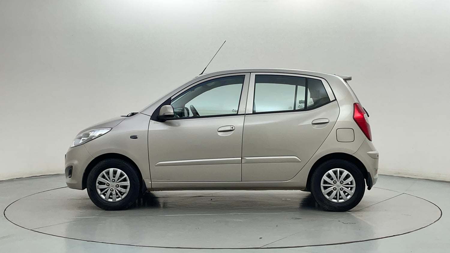 Used 2013 Hyundai i10 Sportz 1.2 Kappa2 Petrol Manual exterior LEFT SIDE VIEW