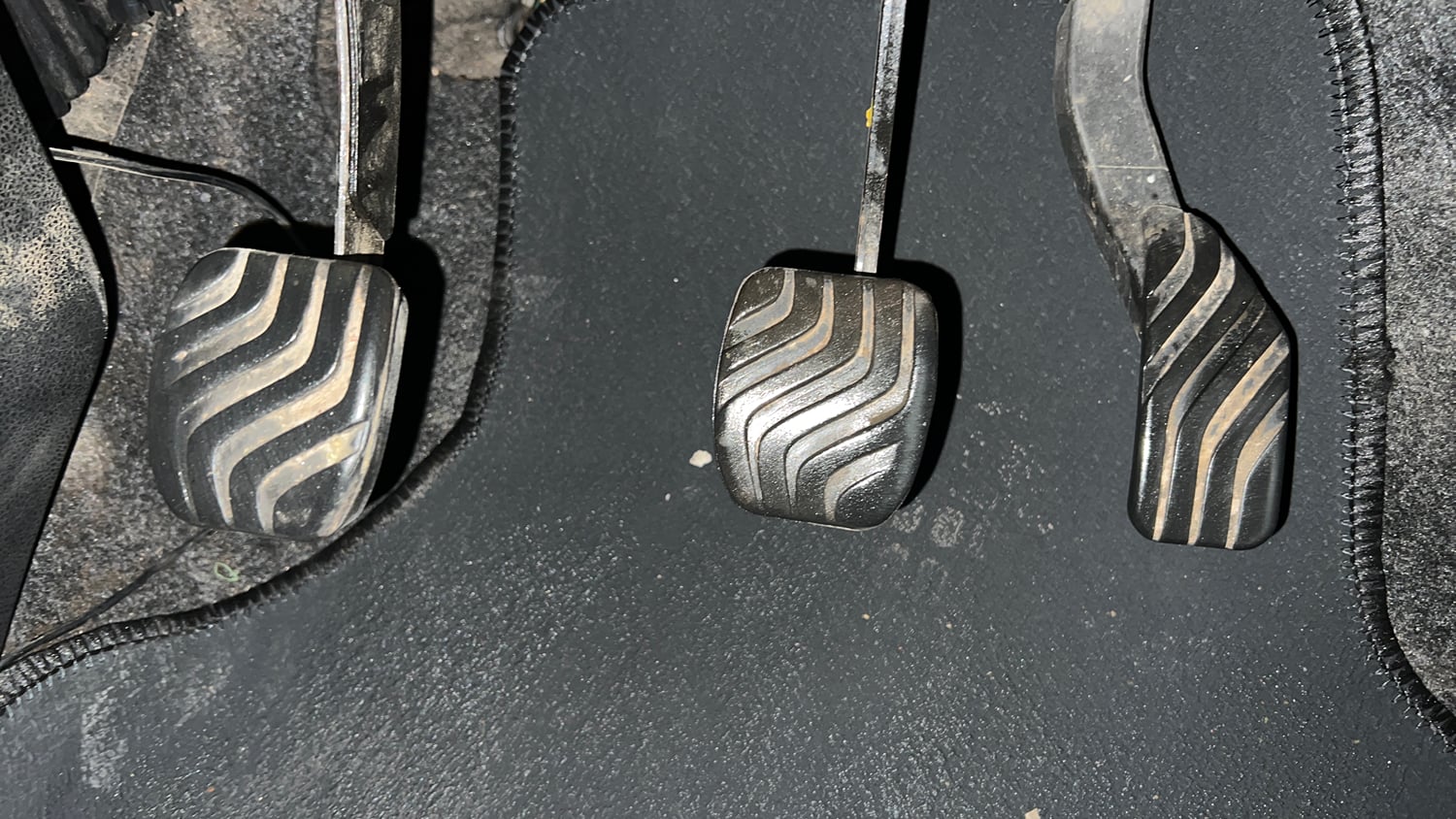 Used 2018 Renault Kwid 1.0 RXT Opt Petrol Manual interior PEDALS VIEW