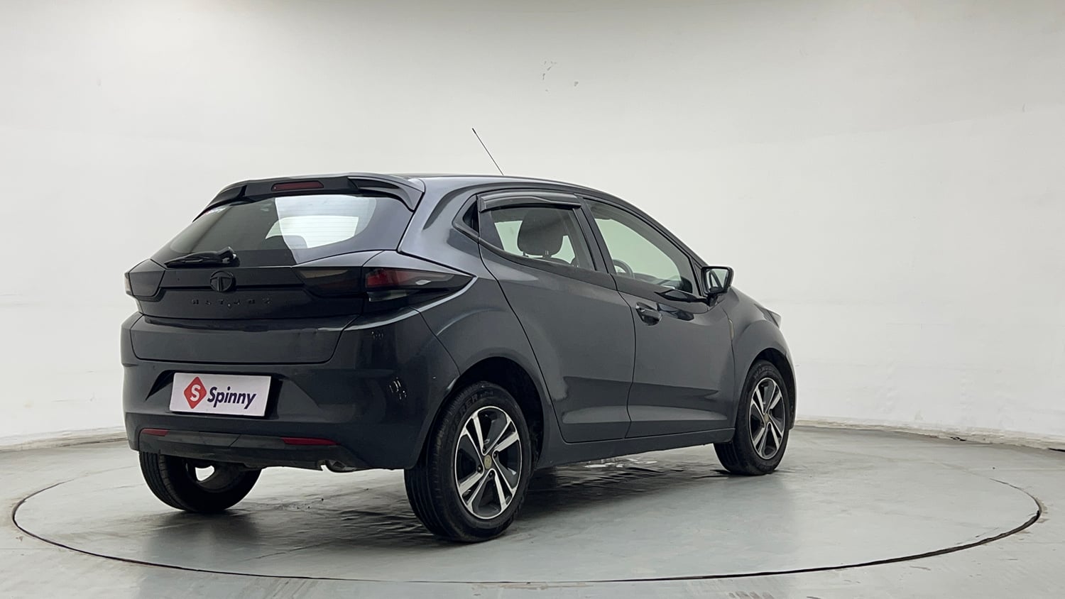 Used 2021 Tata Altroz XZ Petrol Petrol Manual exterior RIGHT REAR CORNER VIEW