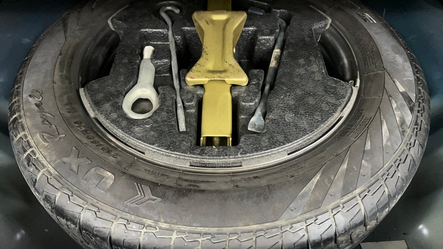 Used 2022 Maruti Suzuki S-Cross Sigma Petrol Manual tyres SPARE TYRE VIEW