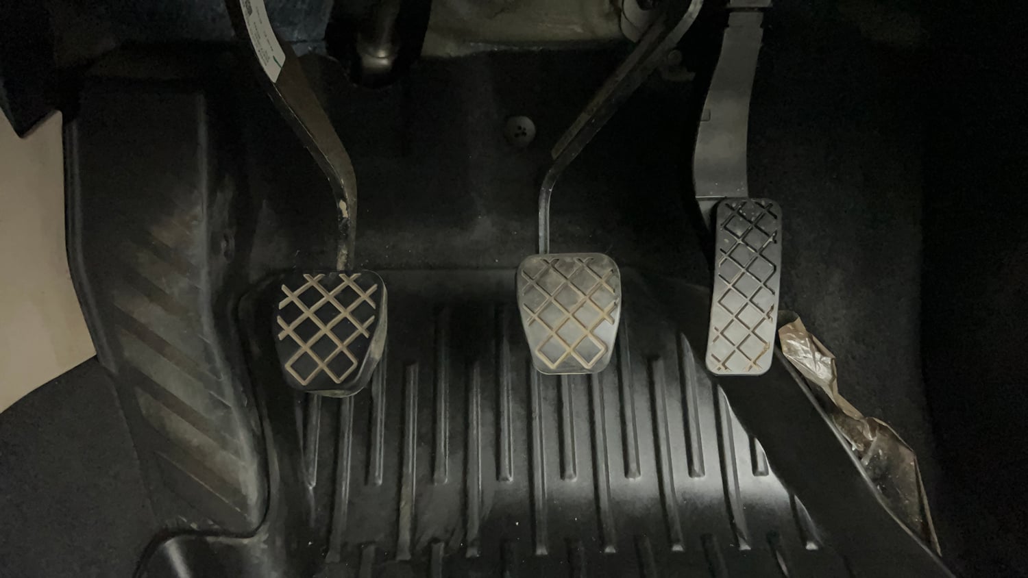 Used 2024 Volkswagen Virtus Highline 1.0 TSI MT Petrol Manual interior PEDALS VIEW