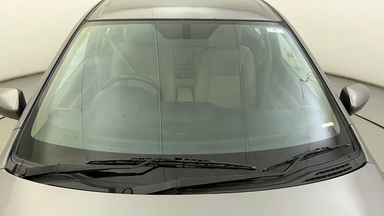 Used 2016 Maruti Suzuki Ciaz ZXi  AT Petrol Automatic exterior FRONT WINDSHIELD VIEW