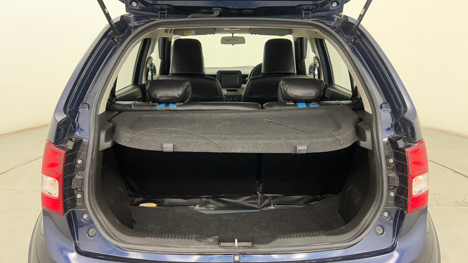 Used 2022 Maruti Suzuki Ignis Delta 1.2 AMT Petrol Automatic interior DICKY INSIDE VIEW