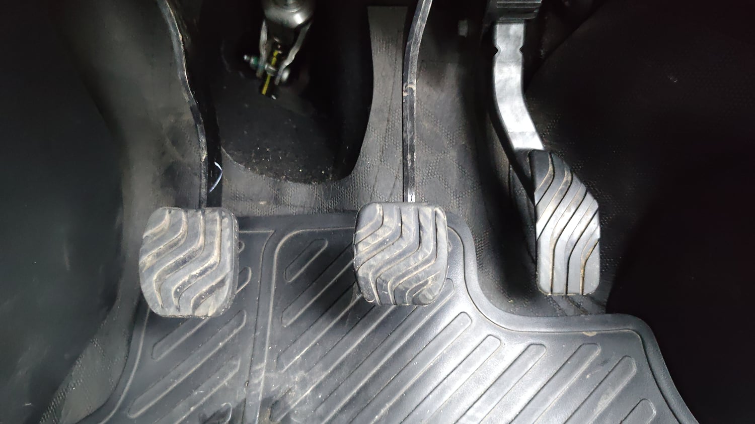 Used 2025 Nissan Magnite XE Petrol Manual interior PEDALS VIEW