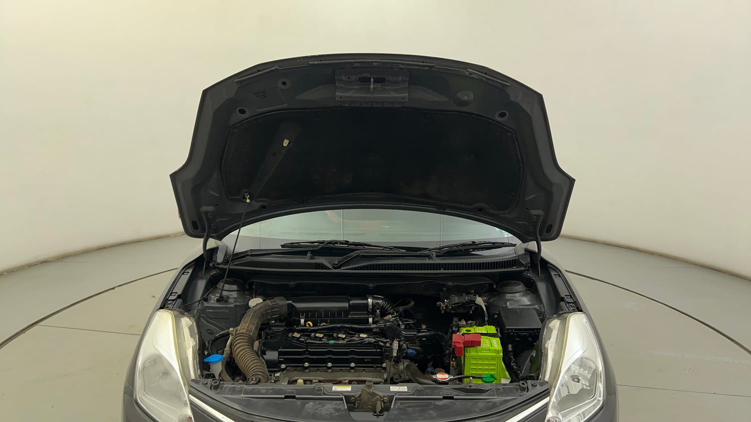 Used 2017 Maruti Suzuki Baleno Delta 1.2 Petrol Manual engine ENGINE & BONNET OPEN FRONT VIEW