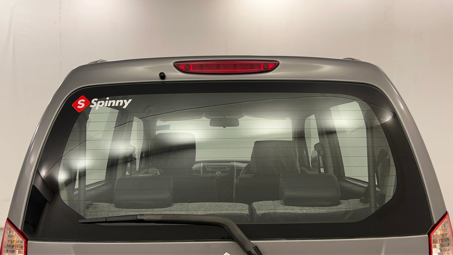 Used 2014 Maruti Suzuki Wagon R VXI Petrol Manual exterior BACK WINDSHIELD VIEW