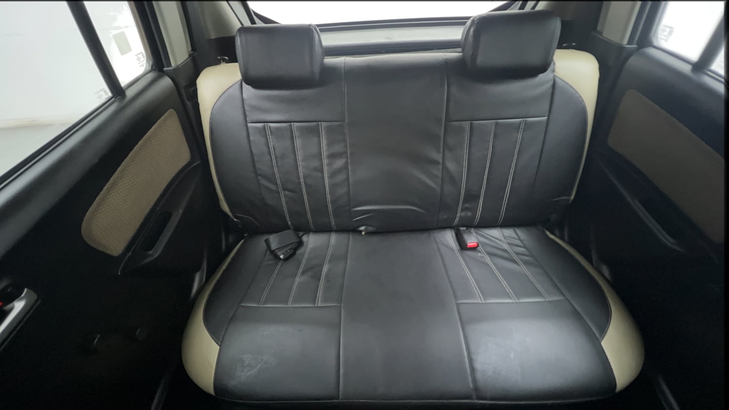 Used 2017 Maruti Suzuki Wagon R LXI CNG Cng Manual interior REAR SEAT CONDITION VIEW