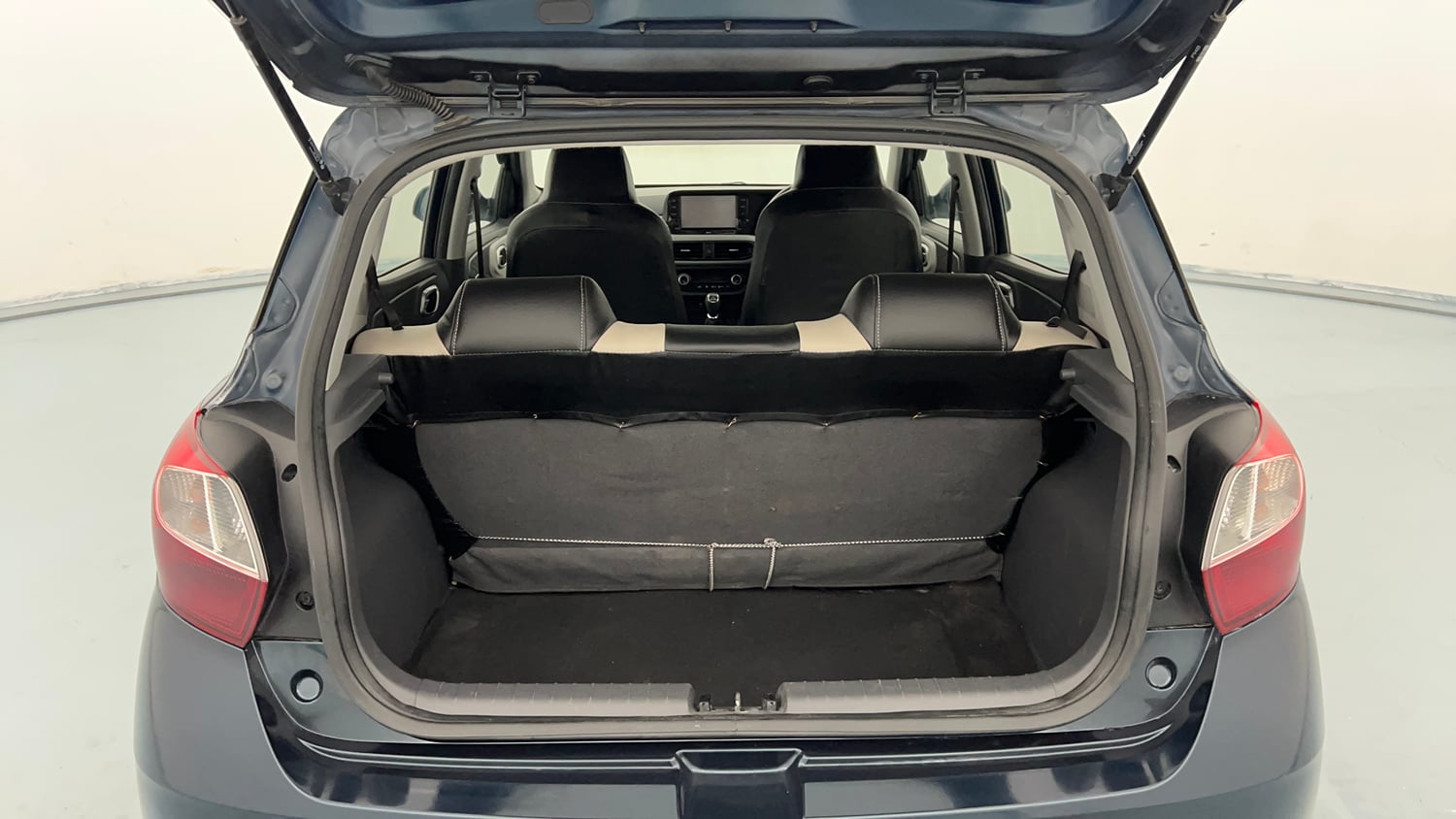Used 2020 Hyundai Grand i10 Nios Sportz 1.2 Kappa VTVT Petrol Manual interior DICKY INSIDE VIEW