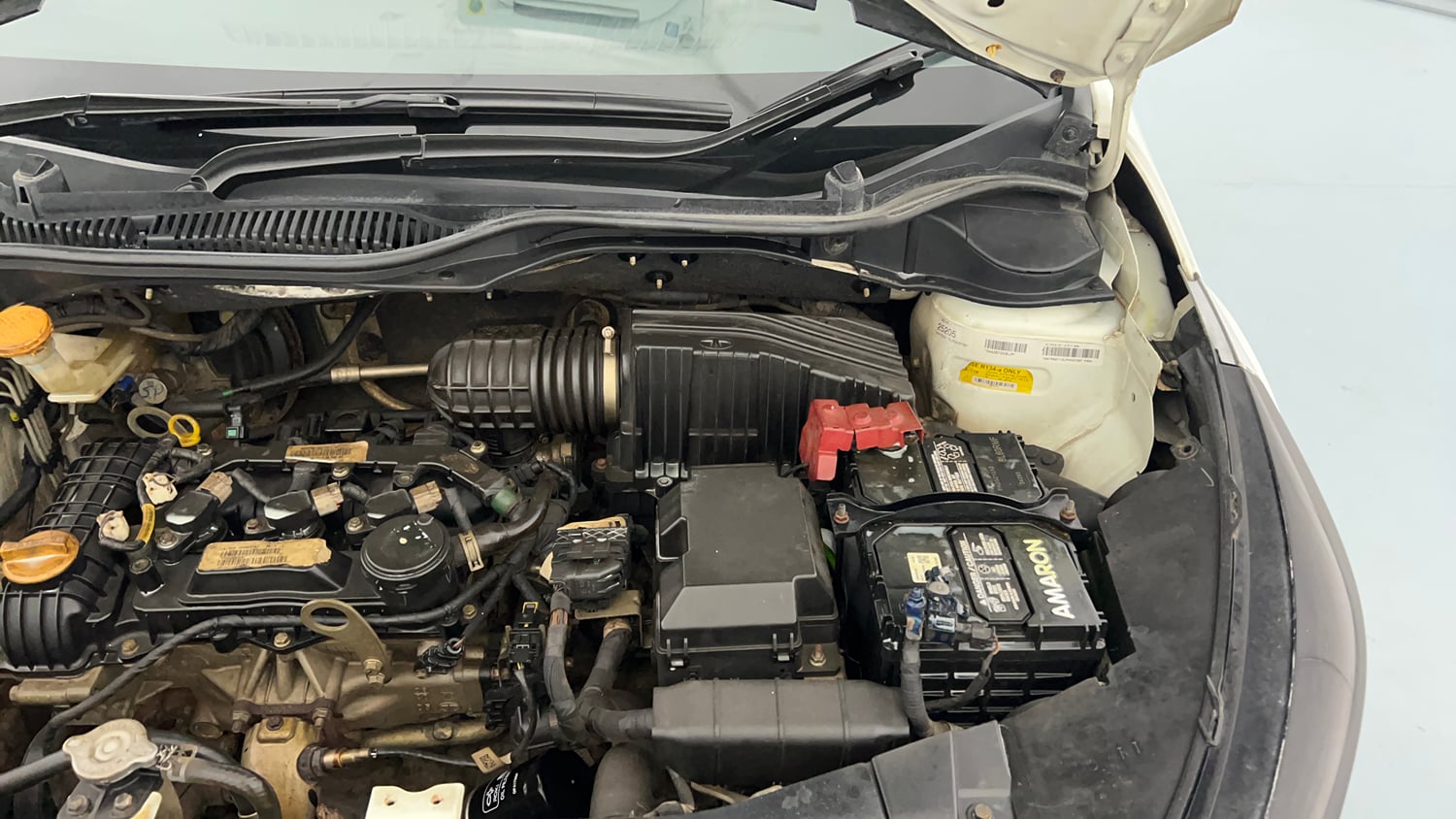 Used 2020 Tata Altroz XZ Petrol Petrol Manual engine ENGINE LEFT SIDE HINGE & APRON VIEW
