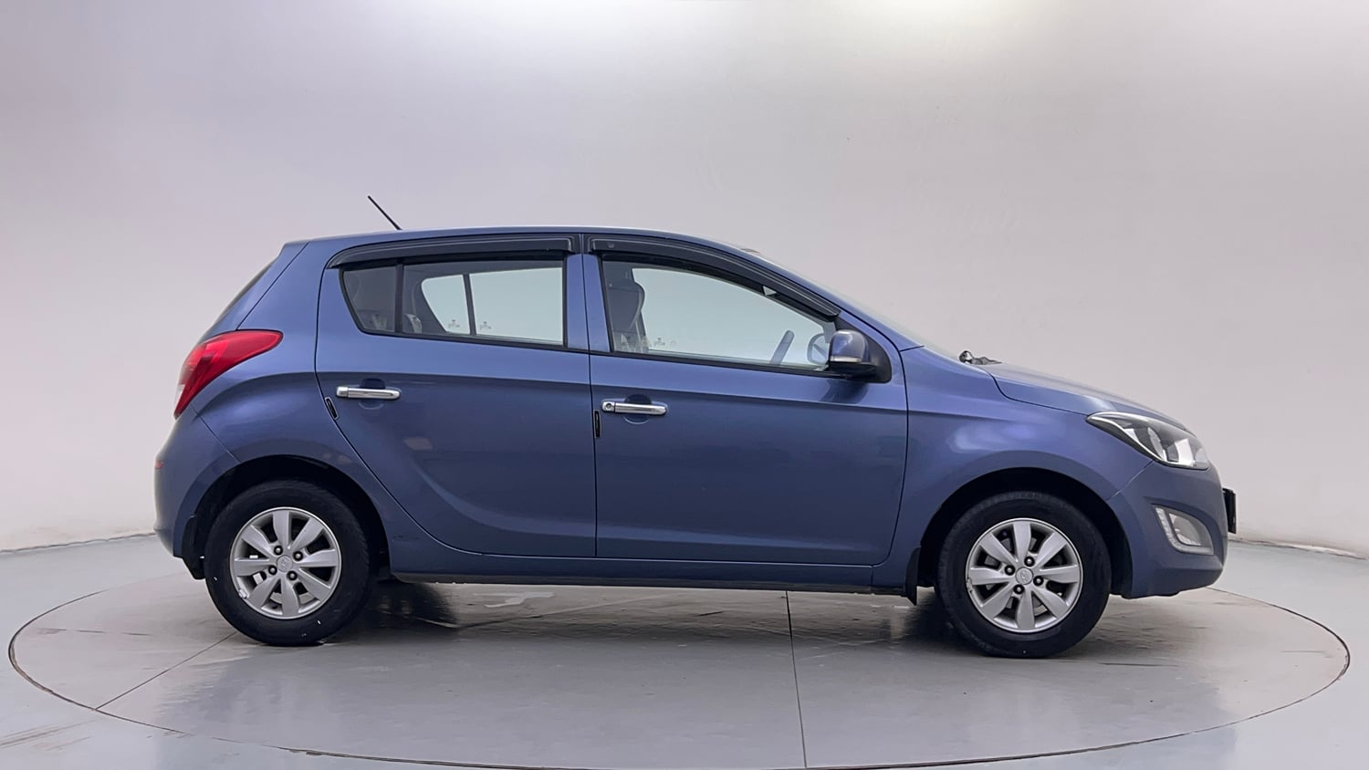 Used 2012 Hyundai i20 Sportz 1.2 Petrol Manual exterior RIGHT SIDE VIEW