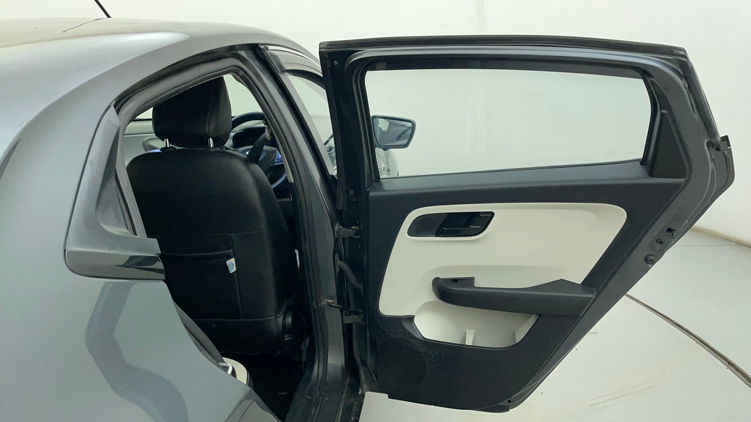Used 2022 Tata Altroz XM Plus Petrol Petrol Manual interior RIGHT REAR DOOR OPEN VIEW