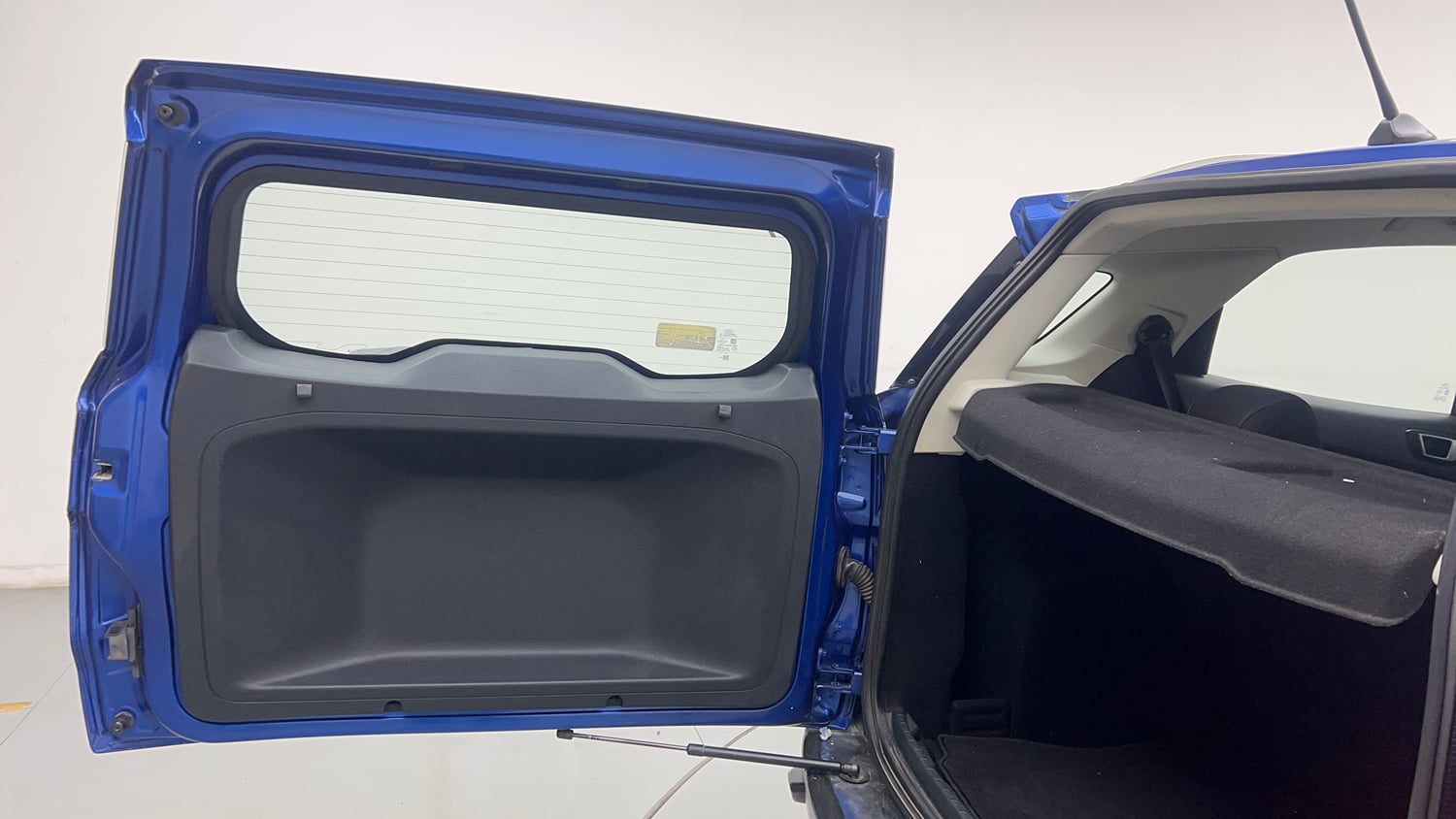 Used 2018 Ford EcoSport Titanium 1.5L Ti-VCT Petrol Manual interior DICKY DOOR OPEN VIEW