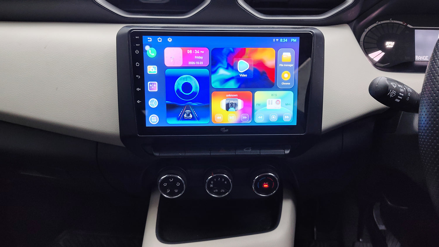 Used 2025 Nissan Magnite XE Petrol Manual interior MUSIC SYSTEM & AC CONTROL VIEW