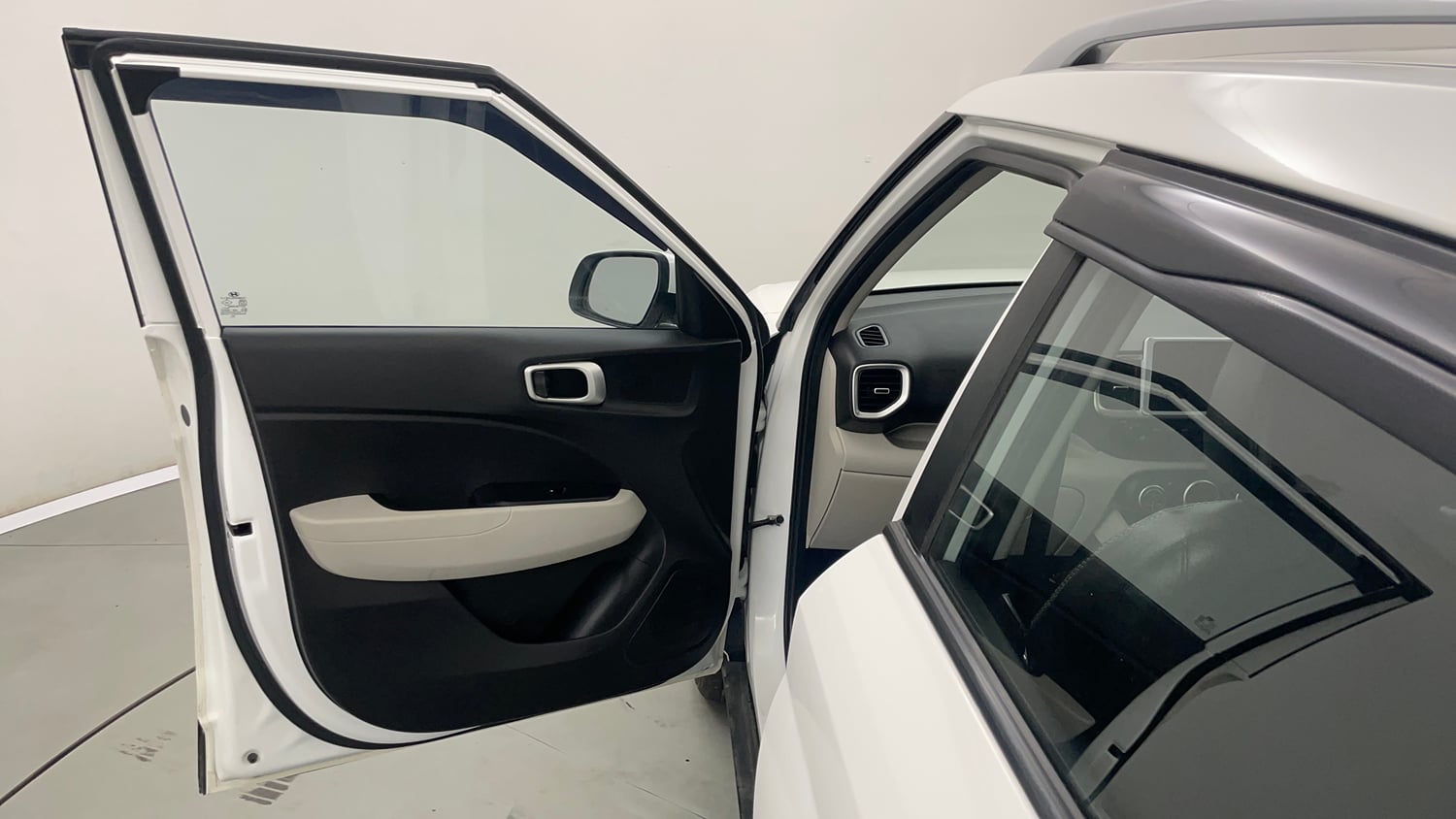 Used 2024 Hyundai Venue SX 1.2 Petrol Petrol Manual interior LEFT FRONT DOOR OPEN VIEW