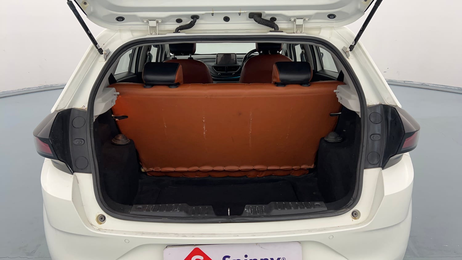 Used 2020 Tata Altroz XZ Petrol Petrol Manual interior DICKY INSIDE VIEW