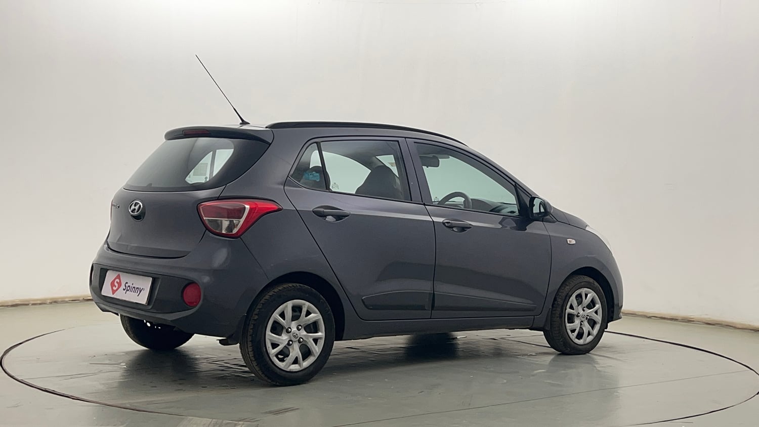 Used 2018 Hyundai Grand i10 Magna 1.2 Kappa VTVT Petrol Manual exterior RIGHT REAR CORNER VIEW