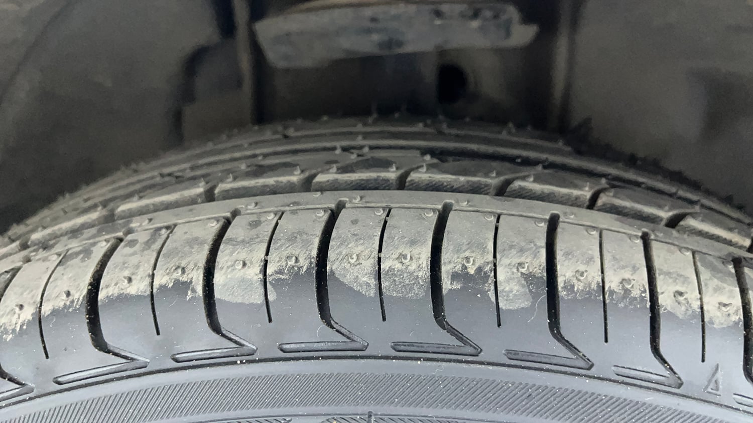 Used 2021 Tata Tiago XT Petrol Manual tyres RIGHT FRONT TYRE TREAD VIEW
