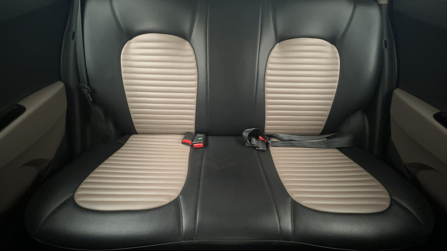 Used 2018 Hyundai Grand i10 Magna 1.2 Kappa VTVT Petrol Manual interior REAR SEAT CONDITION VIEW