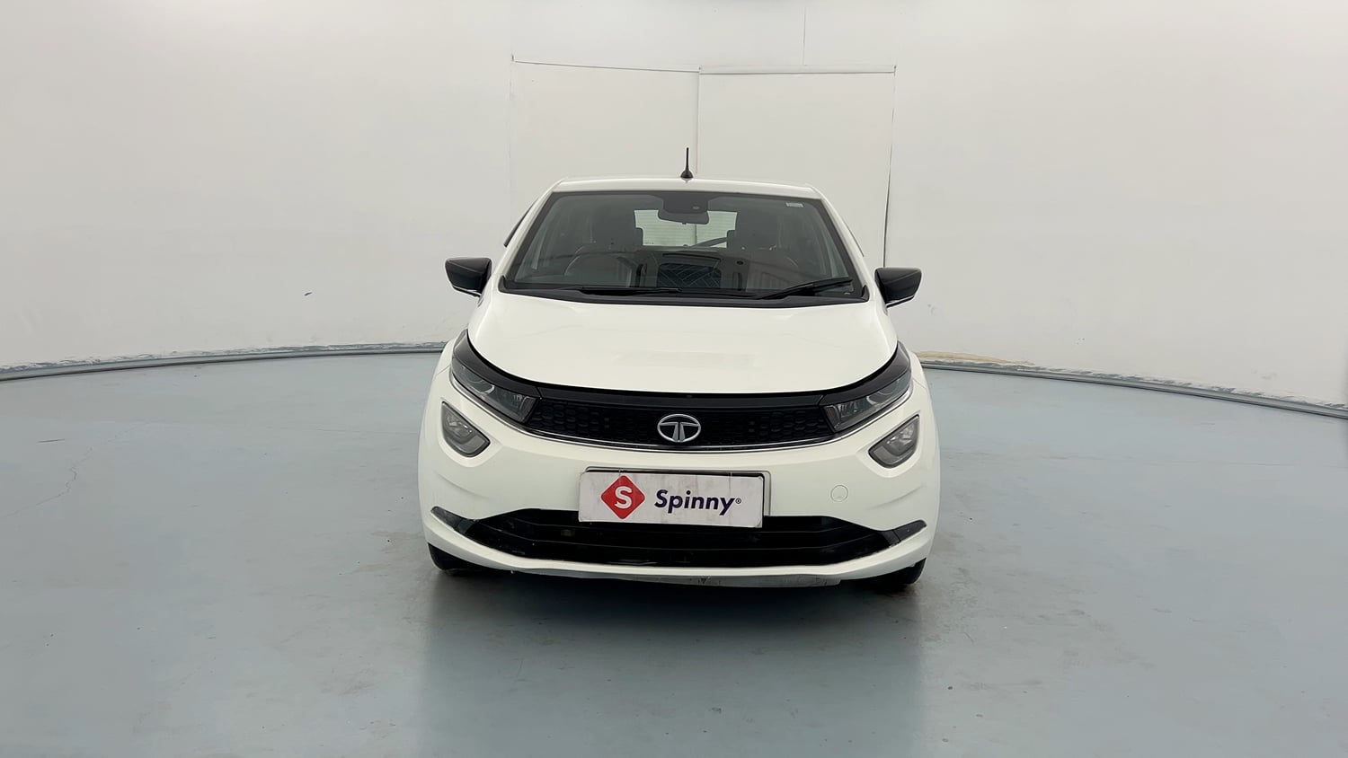 Used 2020 Tata Altroz XZ Petrol Petrol Manual exterior FRONT VIEW