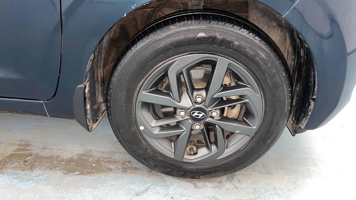 Used 2020 Hyundai Grand i10 Nios Sportz 1.2 Kappa VTVT Petrol Manual tyres RIGHT FRONT TYRE RIM VIEW