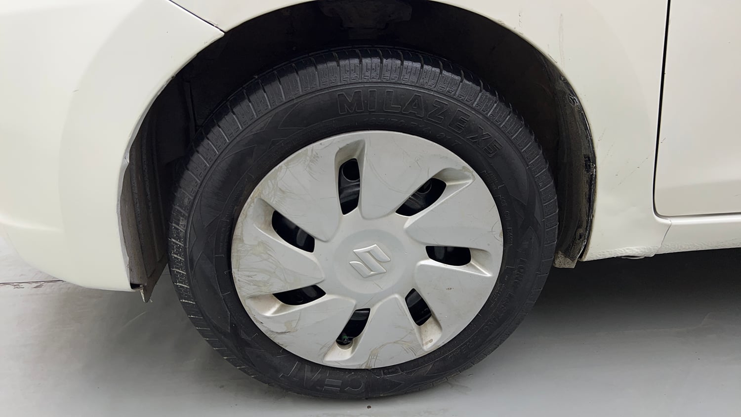 Used 2017 Maruti Suzuki Celerio VXi Petrol Manual tyres LEFT FRONT TYRE RIM VIEW